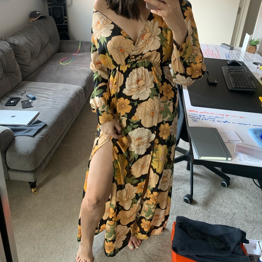 Floral double slits- long sleeves dress